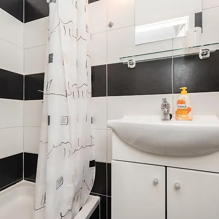 Apartment Studio Vinka *